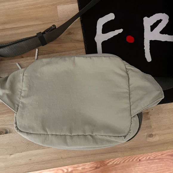 Lululemon belt bag - Picture 5 of 7